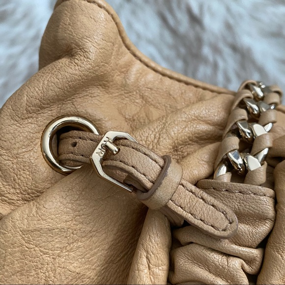 MCM Distressed Gold Chain Leather Tote - Picture 4 of 16